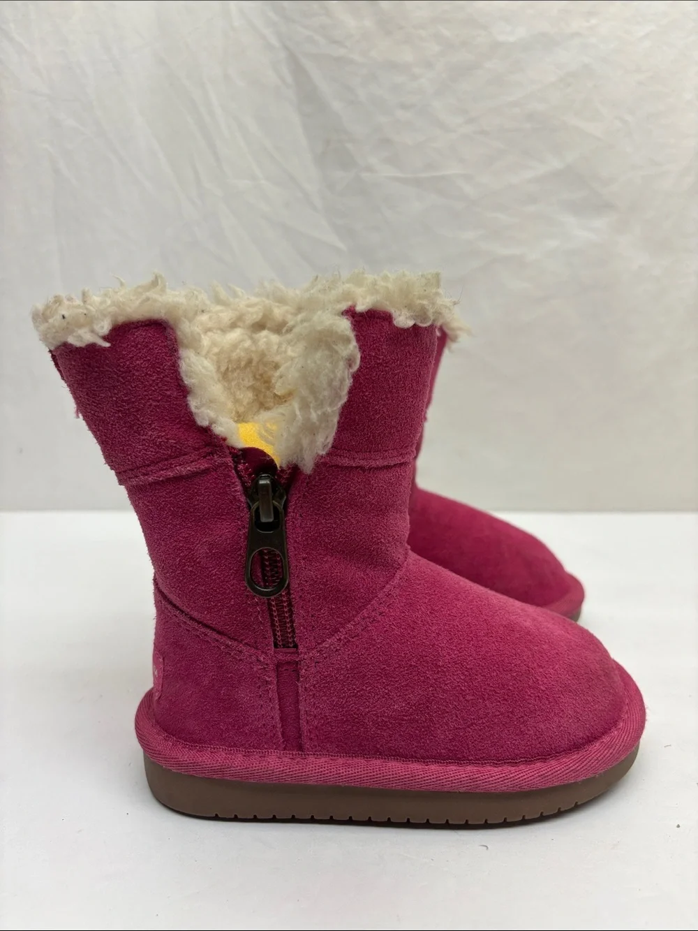 Koolaburra by Ugg boots for baby SZ 7, box 56